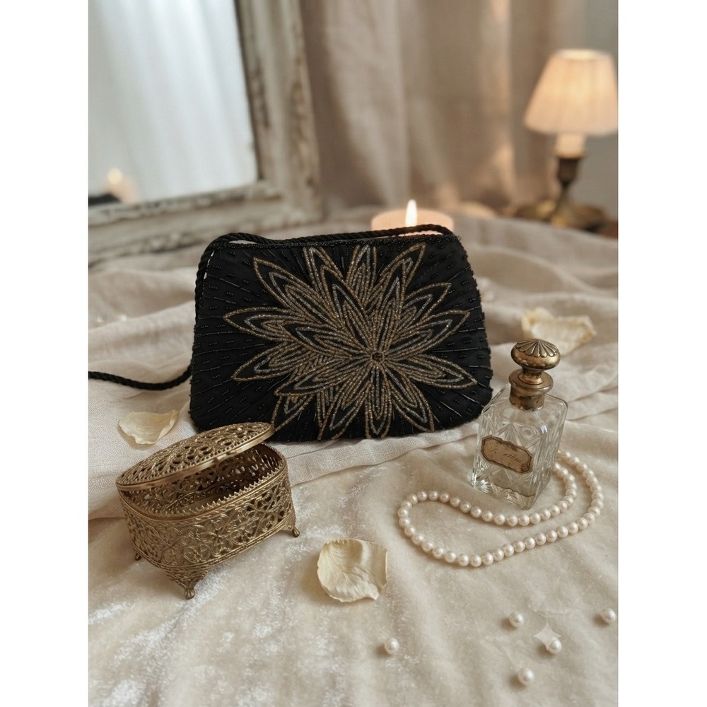 La Regale LTD Vintage Black Beaded Floral Starburst Evening Bag Hand Made
